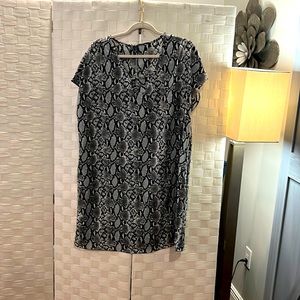 Grey/black/white Snake print dress lightweight